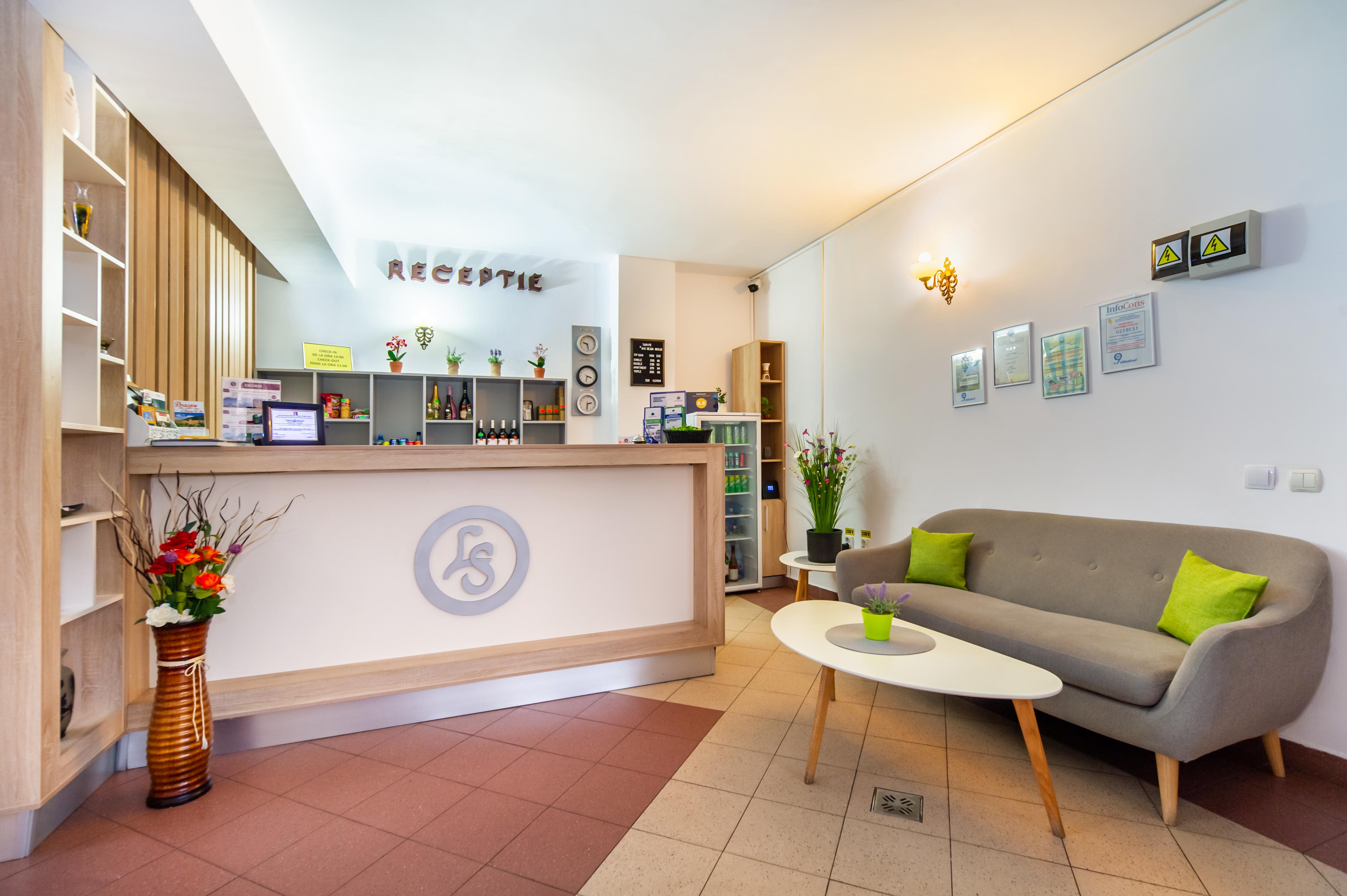 Long Street Hotel Braszów Zewnętrze zdjęcie