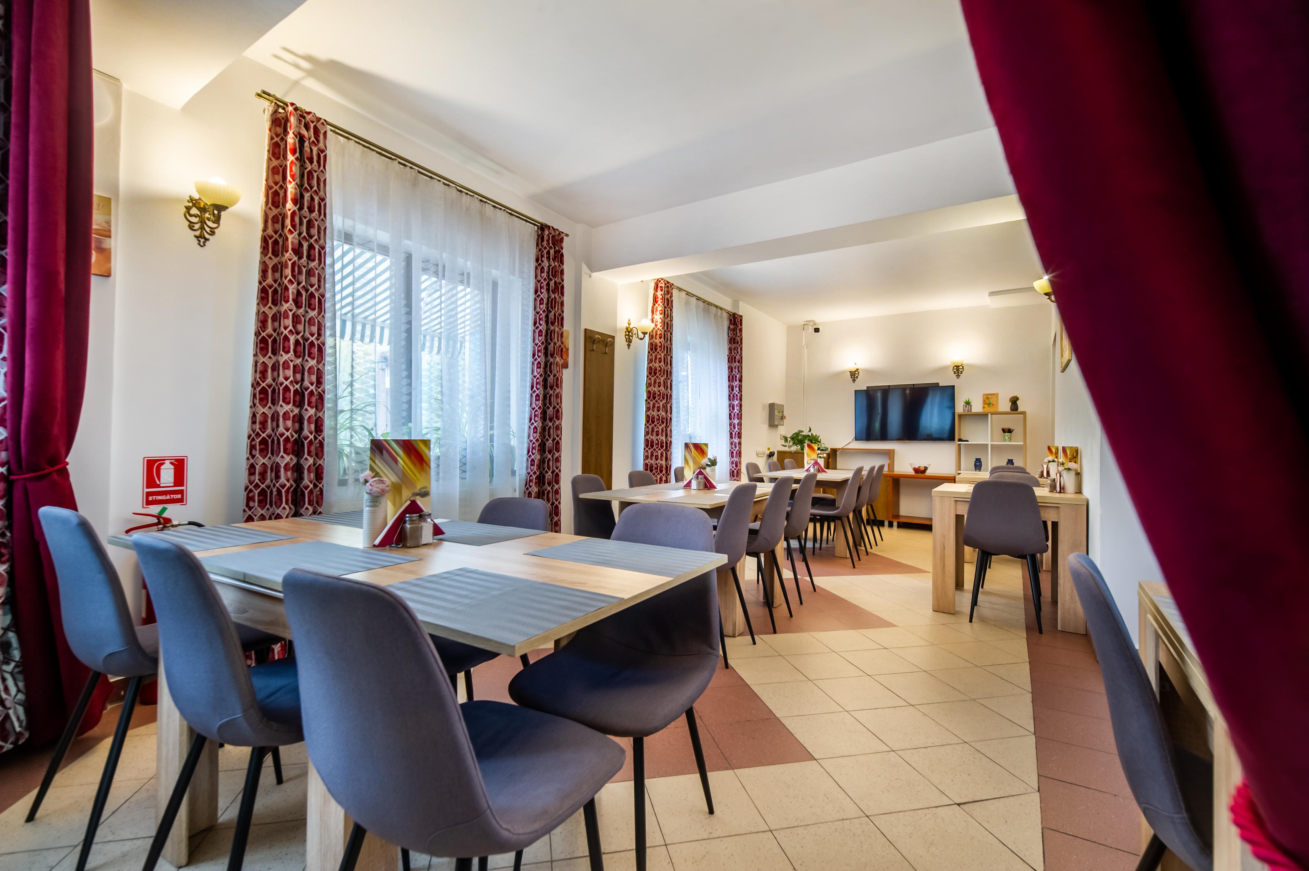 Long Street Hotel Braszów Zewnętrze zdjęcie