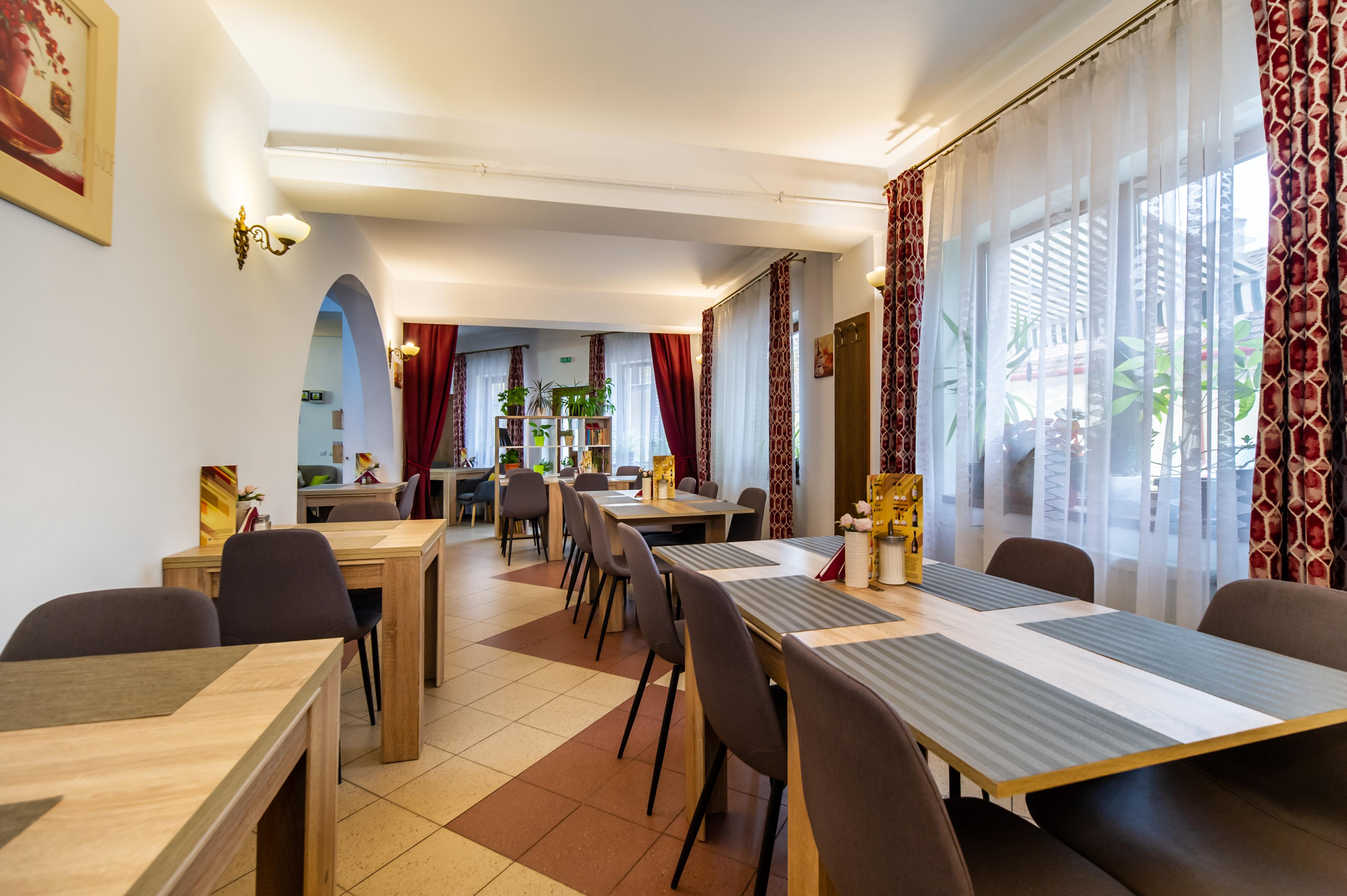 Long Street Hotel Braszów Zewnętrze zdjęcie