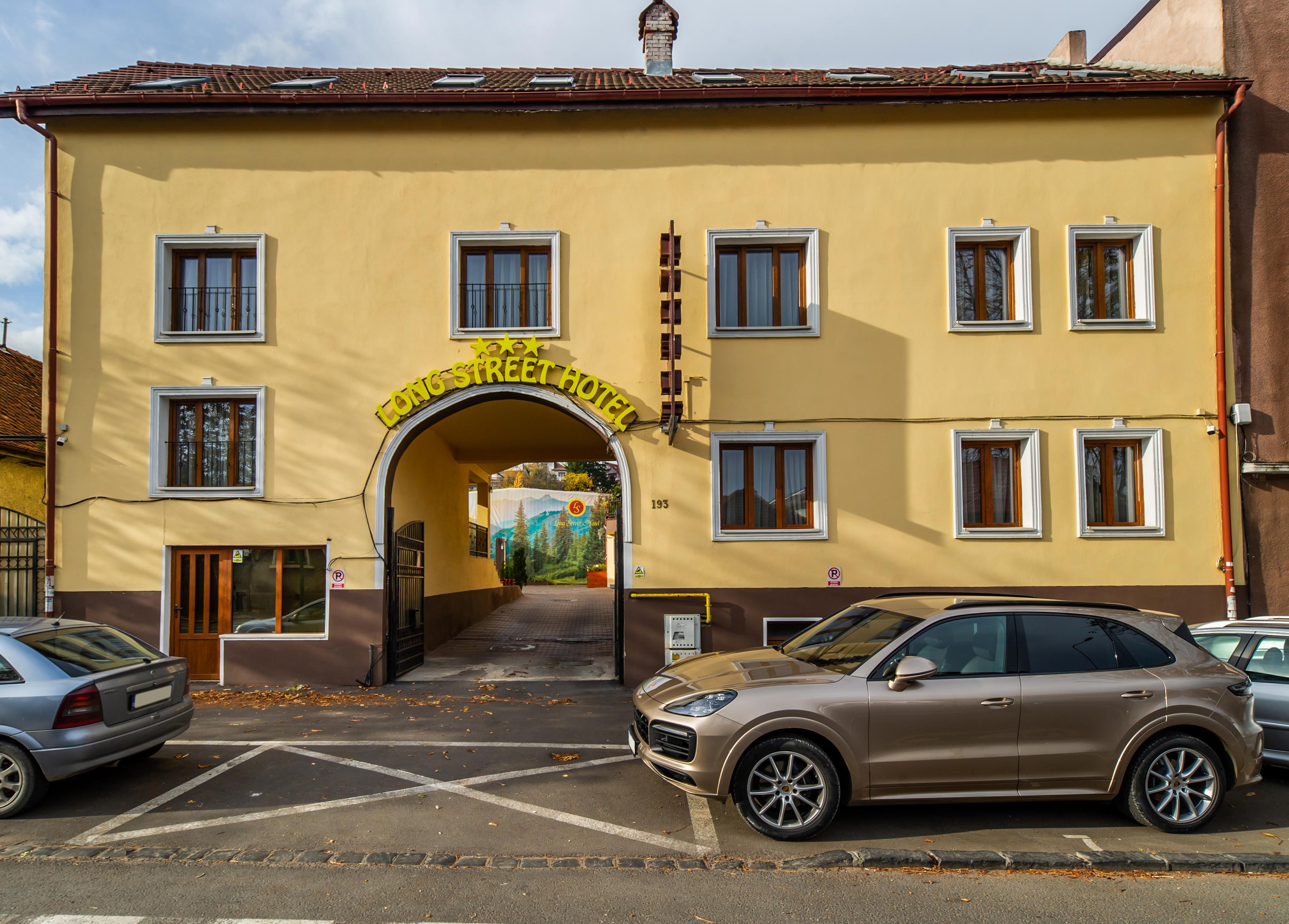 Long Street Hotel Braszów Zewnętrze zdjęcie
