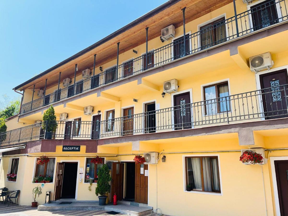 Long Street Hotel Braszów Zewnętrze zdjęcie