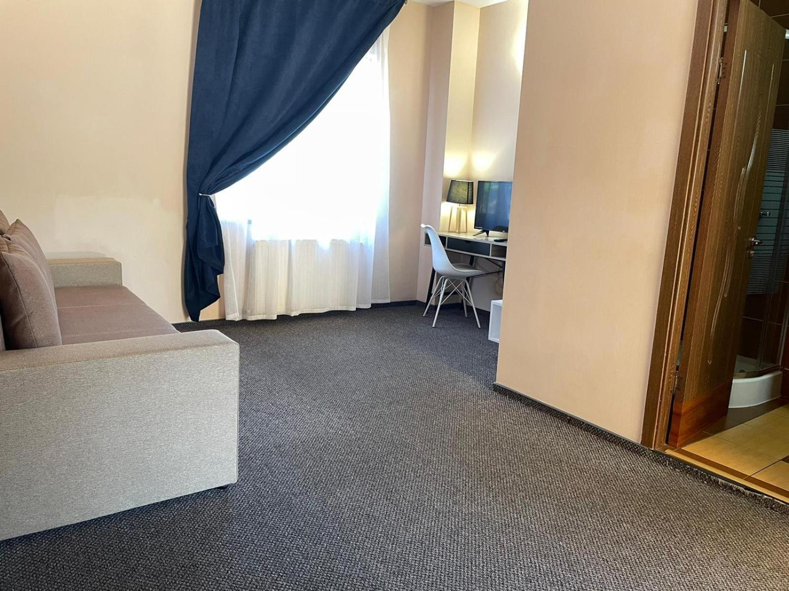 Long Street Hotel Braszów Pokój zdjęcie