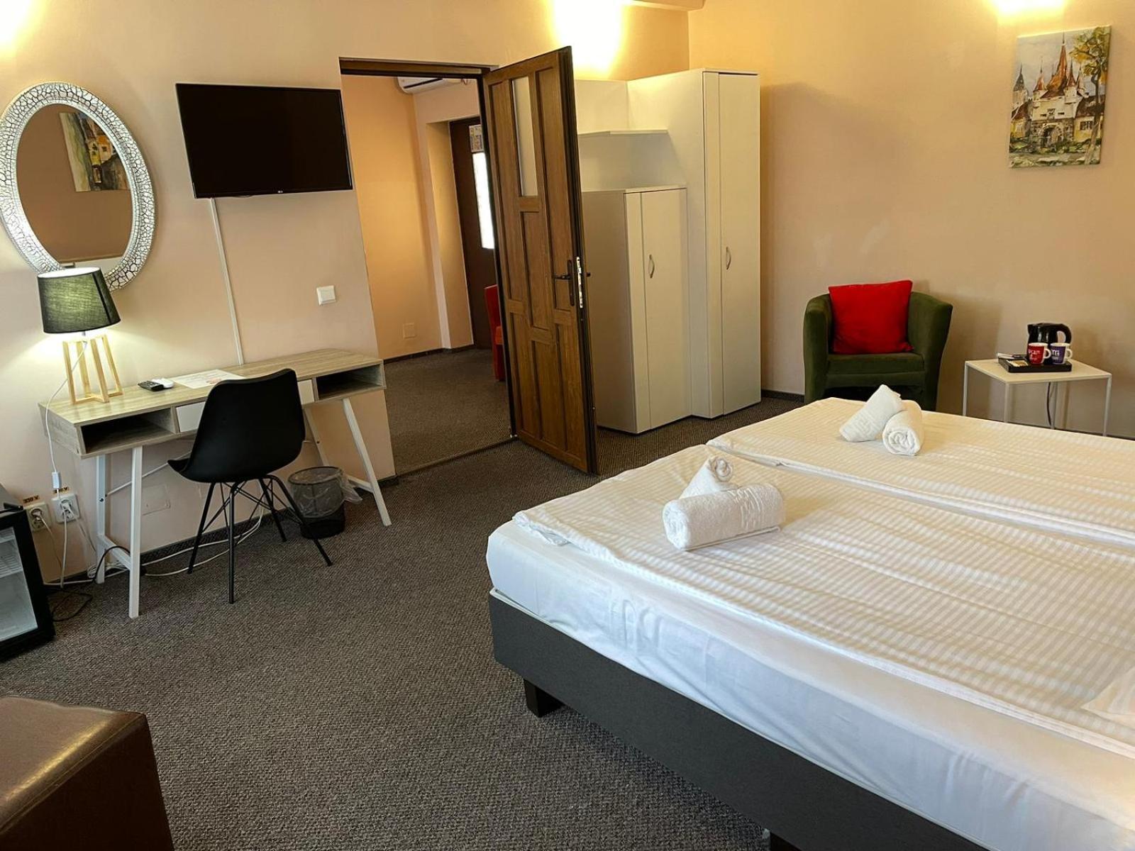 Long Street Hotel Braszów Pokój zdjęcie
