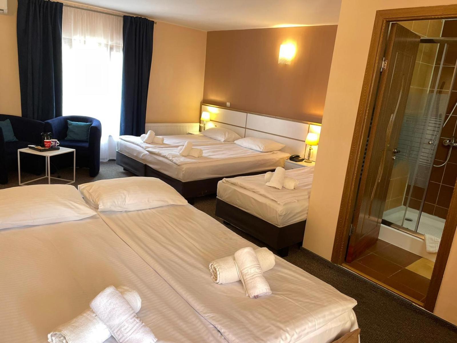 Long Street Hotel Braszów Zewnętrze zdjęcie