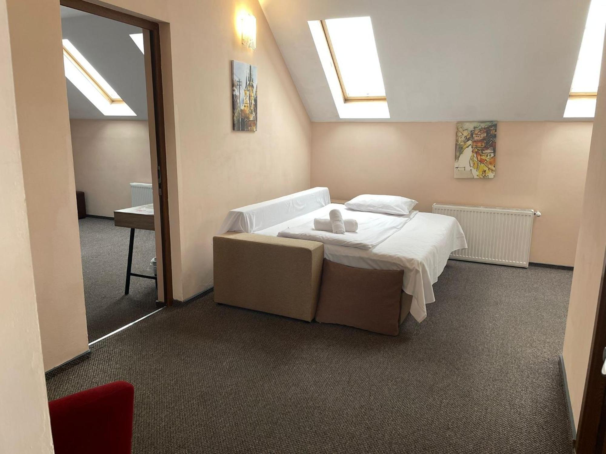 Long Street Hotel Braszów Pokój zdjęcie