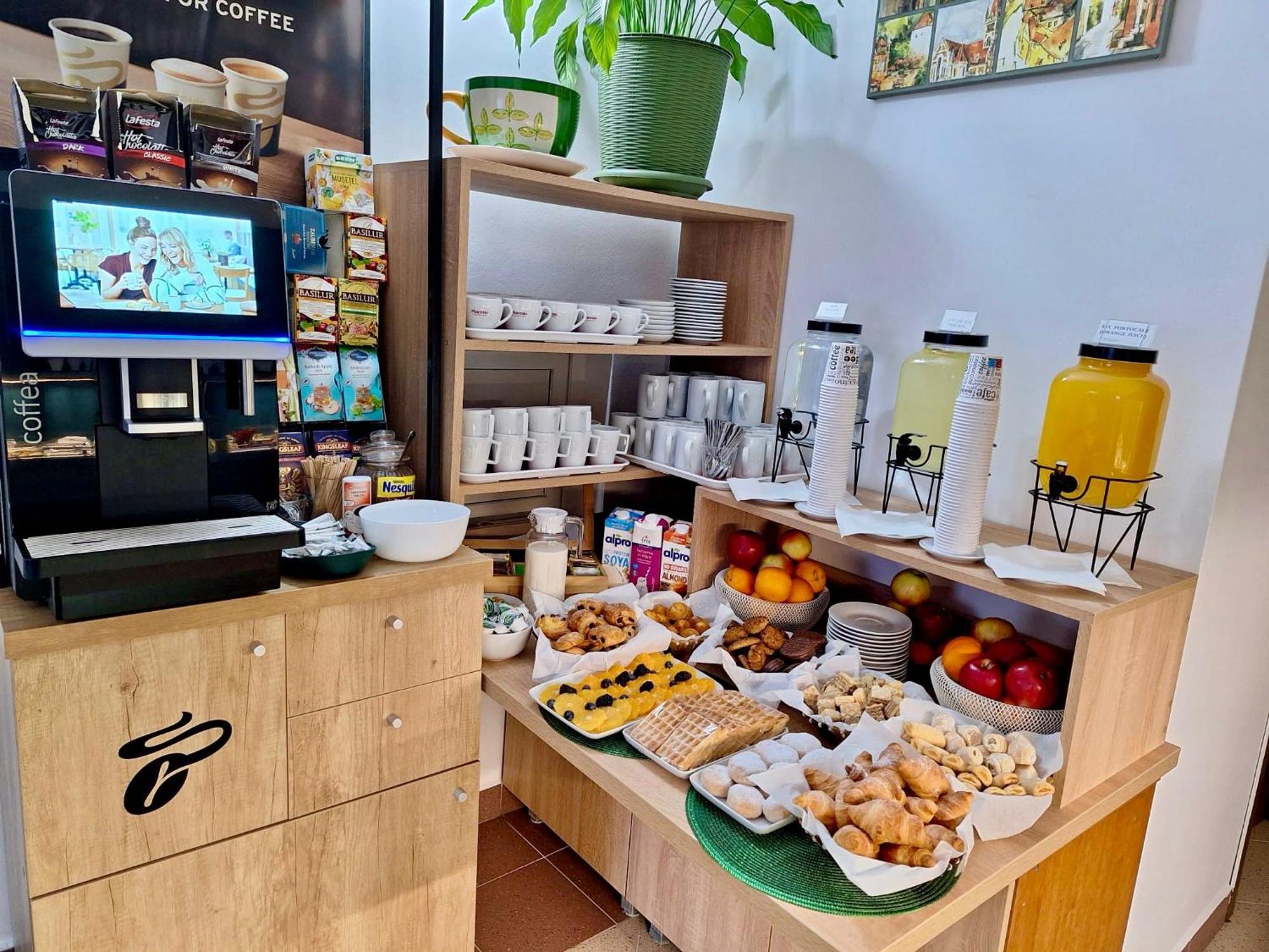 Long Street Hotel Braszów Zewnętrze zdjęcie
