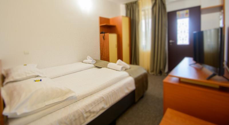 Long Street Hotel Braszów Zewnętrze zdjęcie