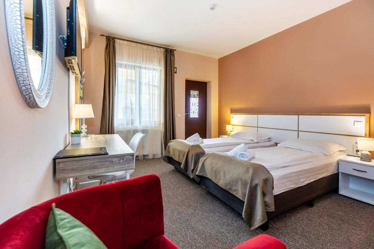 Long Street Hotel Braszów Zewnętrze zdjęcie