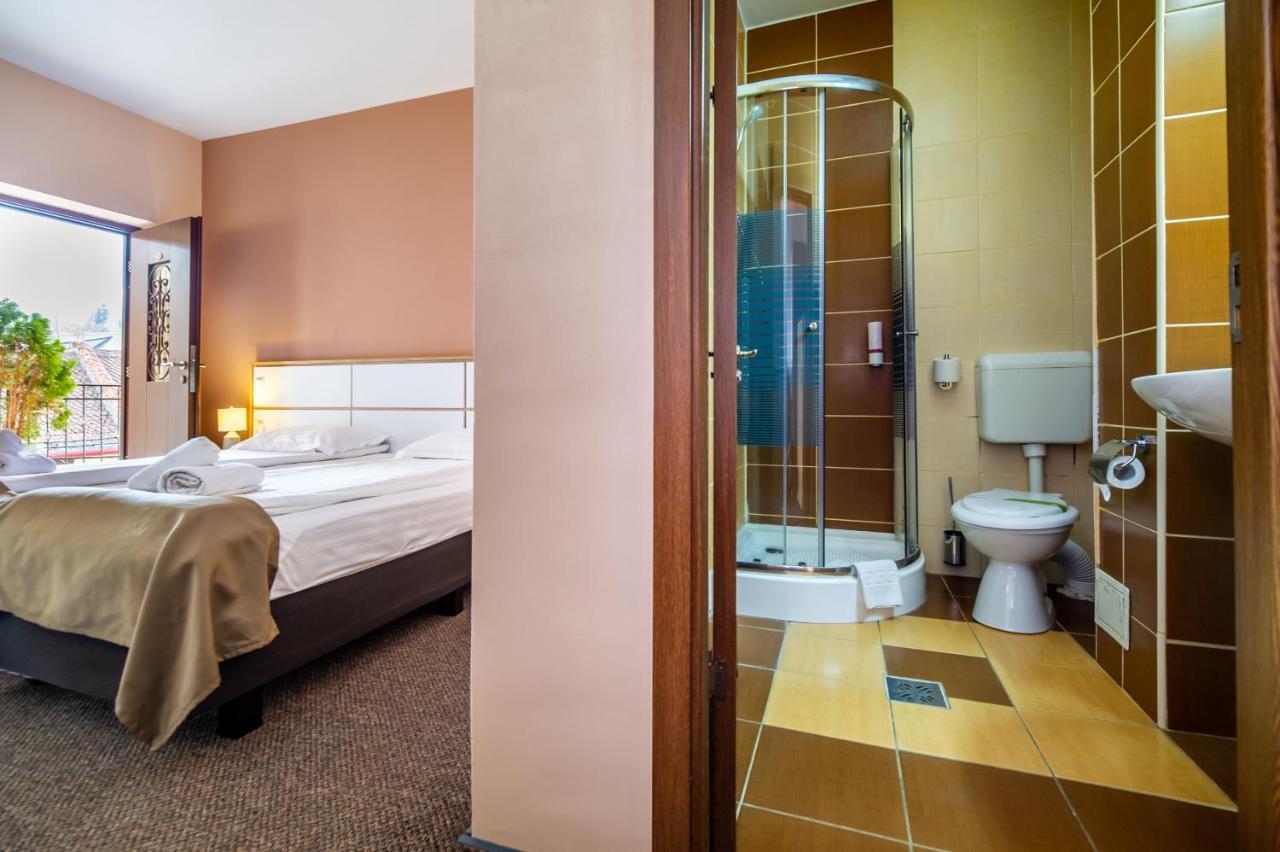 Long Street Hotel Braszów Zewnętrze zdjęcie